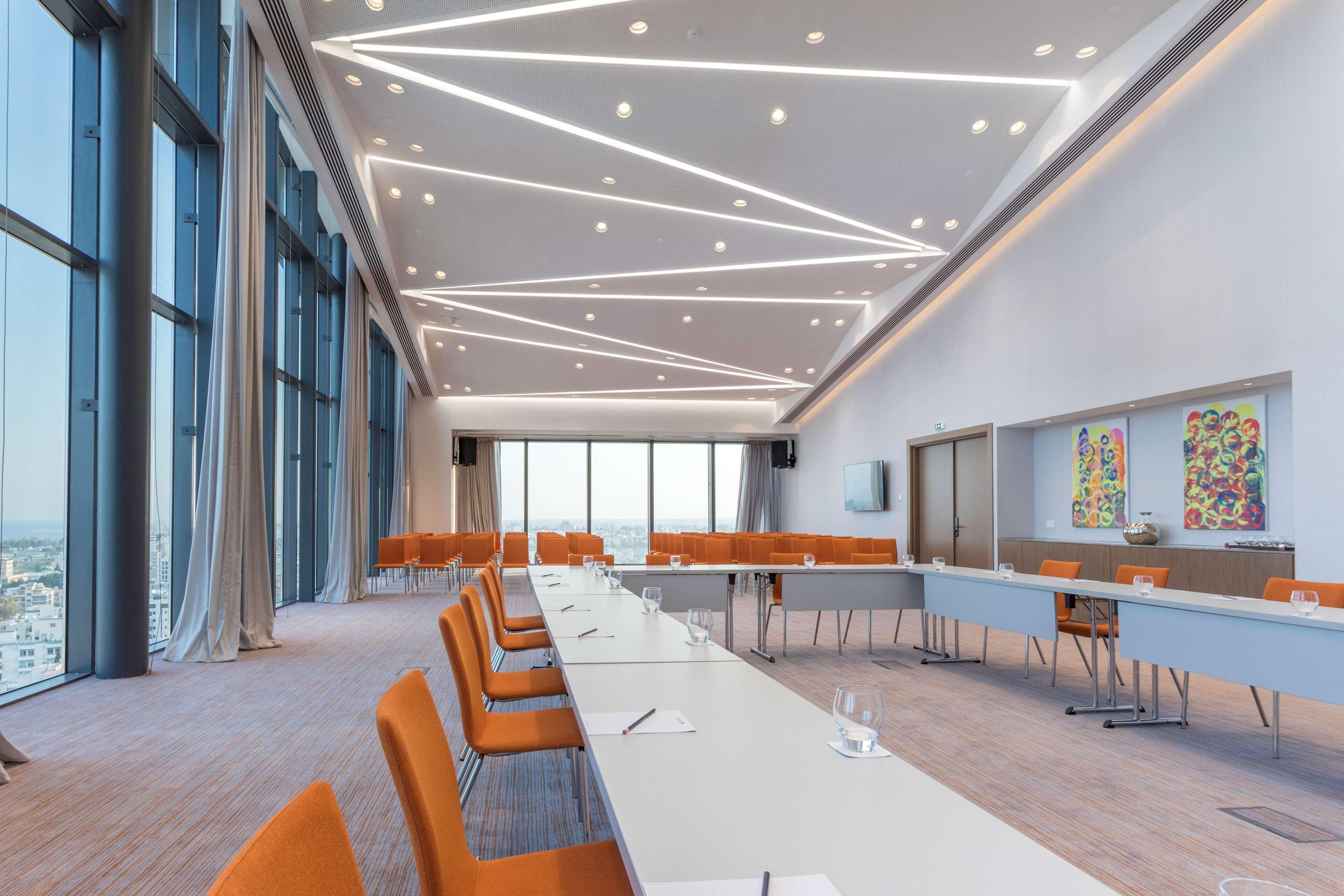 Radisson Blu Hotel, Larnaca Dış mekan fotoğraf Meeting room